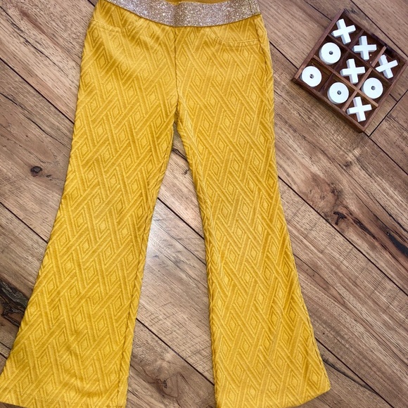 Super cute for winter! Funky toddler girls outfit. - Picture 3 of 4